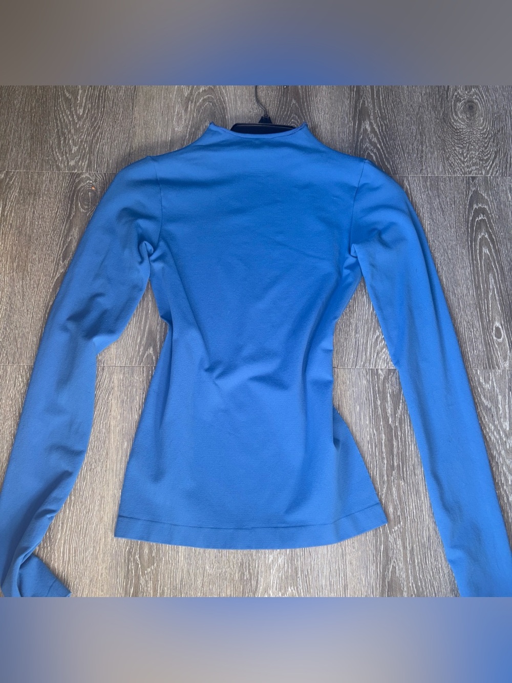 KHY Blue Long-Sleeve Women's Top with thumb holes size small